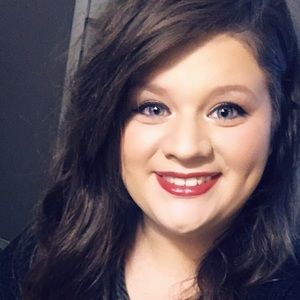 Meet your Posher, Casondra